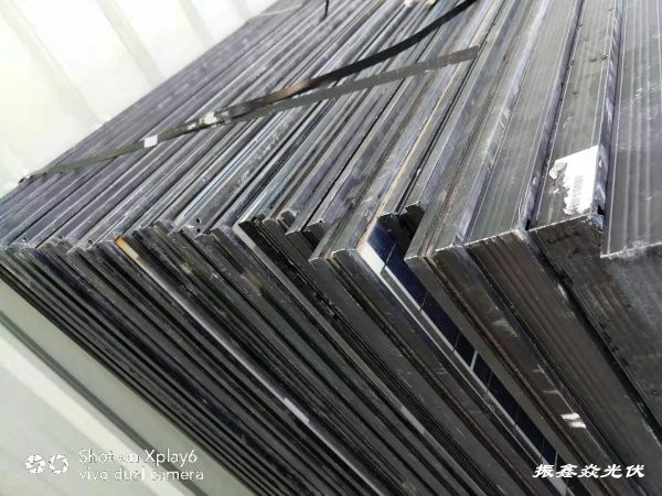 回收太陽(yáng)能電池片